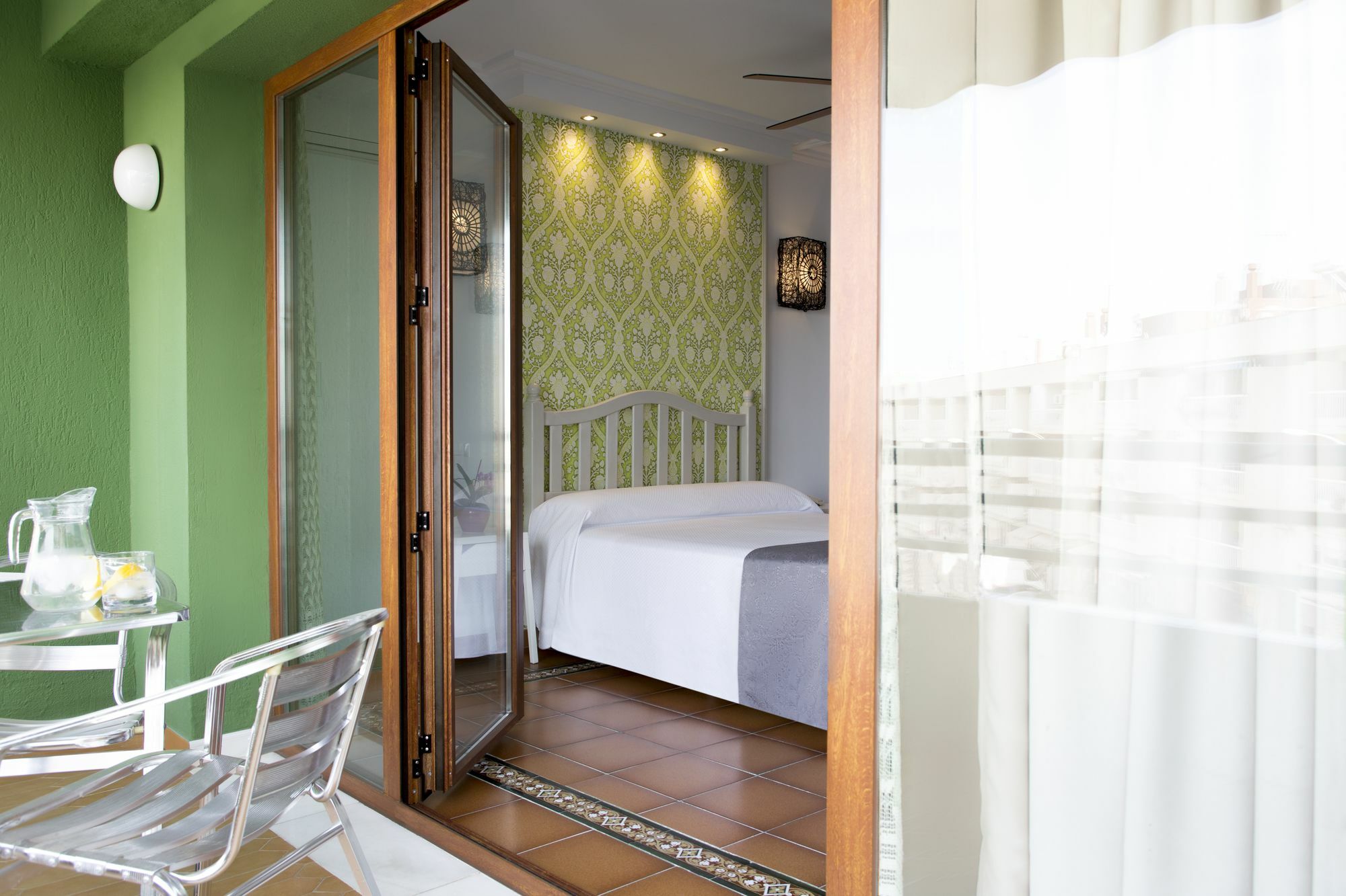 โอสตัล อัลฮัมรา - สําหรับผู้ใหญ่เท่านั้น Hotel เนร์คา ภายนอก รูปภาพ